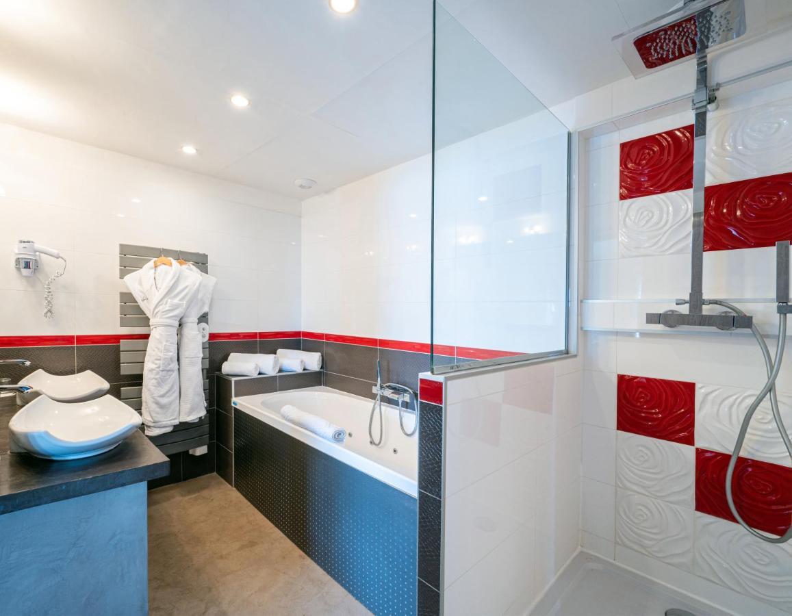 Hotel Les Campanules By Les Etincelles تينْيِ المظهر الخارجي الصورة